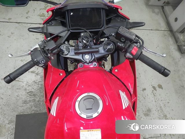 Проданный Honda CBR400R id 4015922 из Японии, фото 27