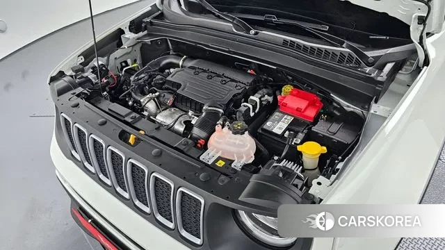 Jeep Renegade id 3644749 из Кореи 16