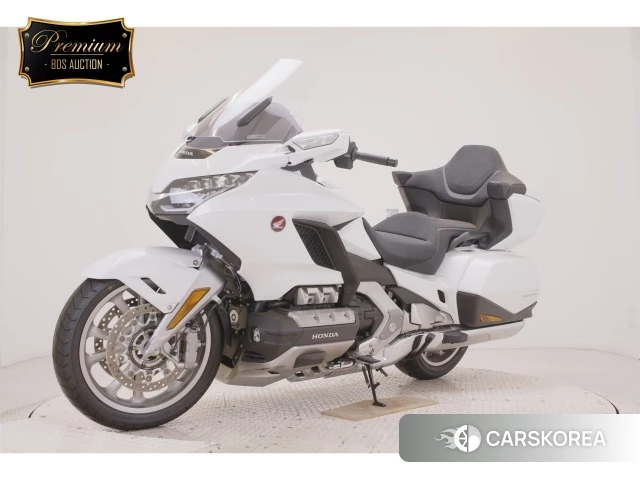Проданный Honda GL1800 TOUR DCT 2026 из Японии