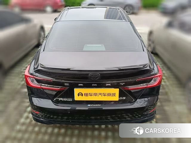 Toyota Camry 2024 Черный из Китая, фото 6