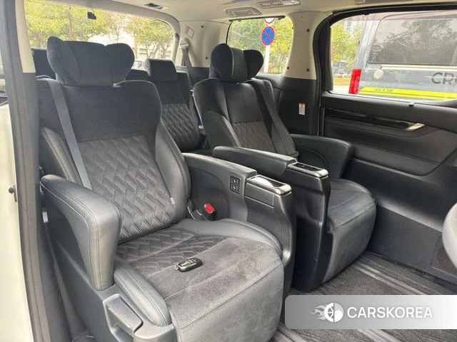 Toyota Elfa id 4260270 из Китая 12