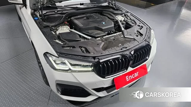 BMW 5 Series (G30) id 3366325 из Кореи 16