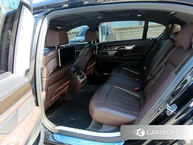 BMW 7 Series (G11) id 3391204 из Кореи 16