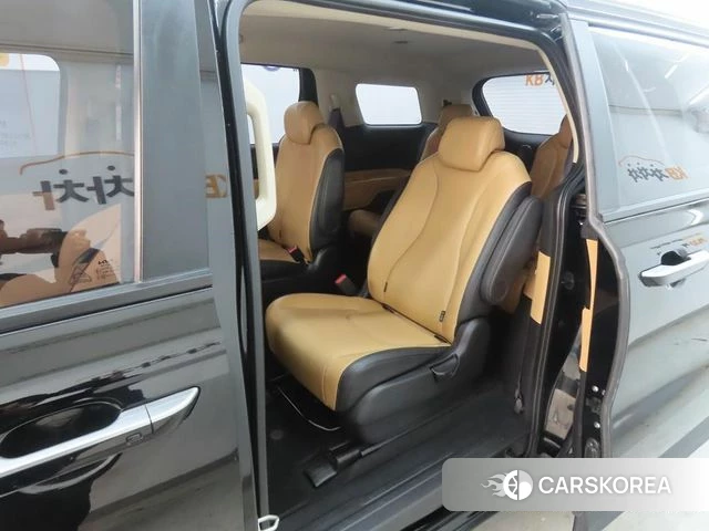 Kia Carnival 4th generation id 3856434 из Кореи 16