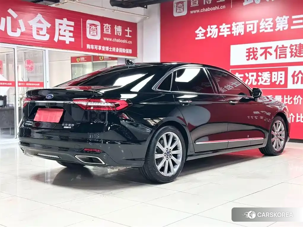 Ford Taurus 2022 Черный из Китая, фото 6