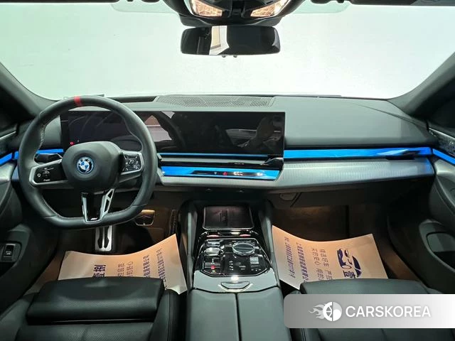 BMW i5 (import) 2025 Шампань из Китая, фото 6
