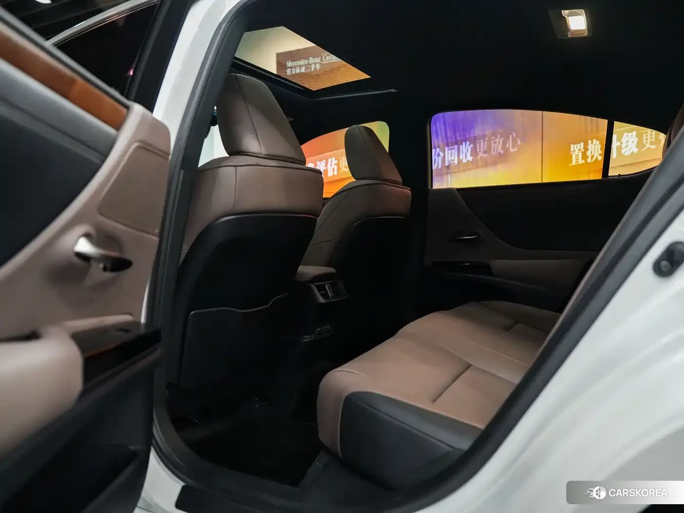 Lexus ES id 4539106 из Китая 25