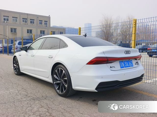 Audi A7L id 4259258 из Китая 16