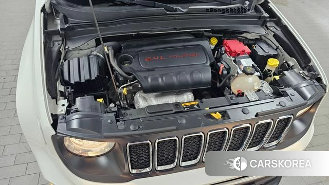 Jeep Renegade id 4604844 из Кореи 27