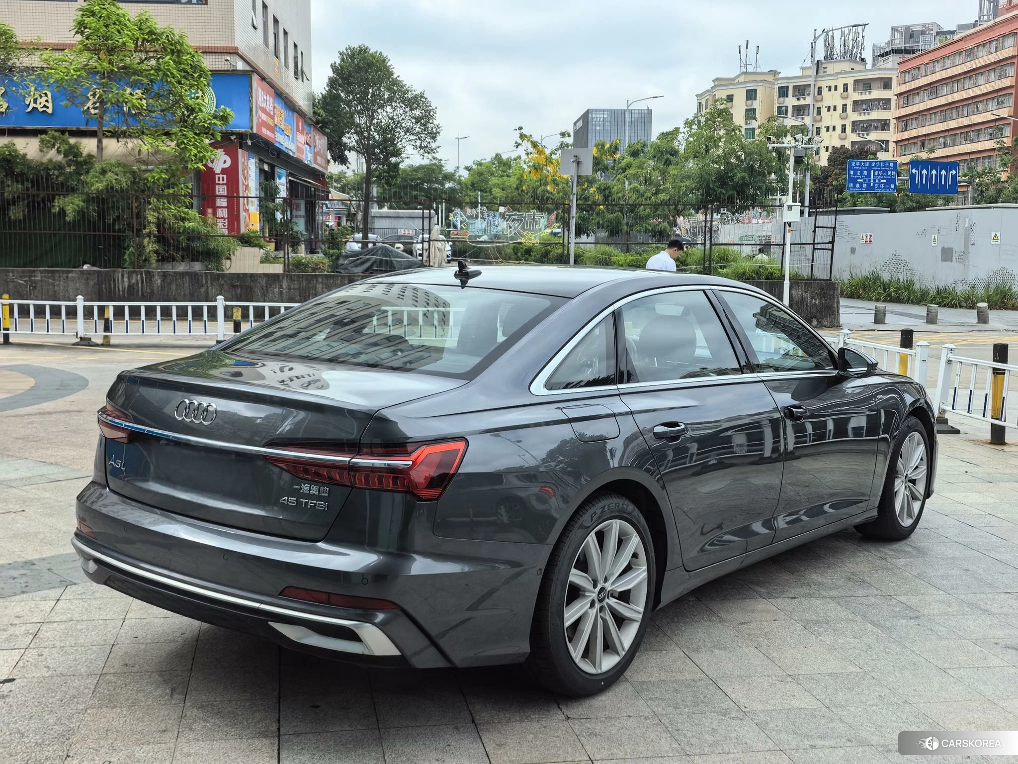 Audi A6L id 4454432 из Китая 18