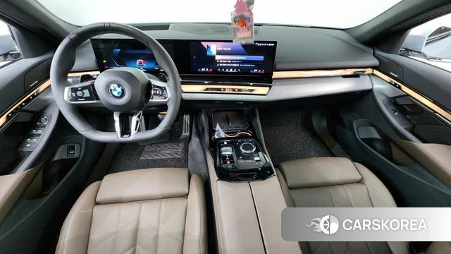 BMW 5 Series (G60) id 4360021 из Кореи 27