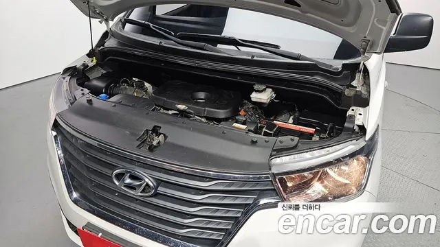 Hyundai The New Grand Starex id 2488774 из Кореи 16