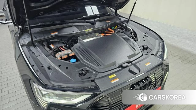 Audi e-Tron id 4542660 из Кореи 29