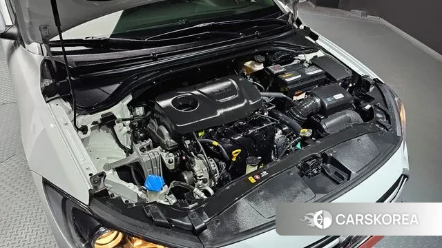 Hyundai Avante AD id 3397098 из Кореи 16