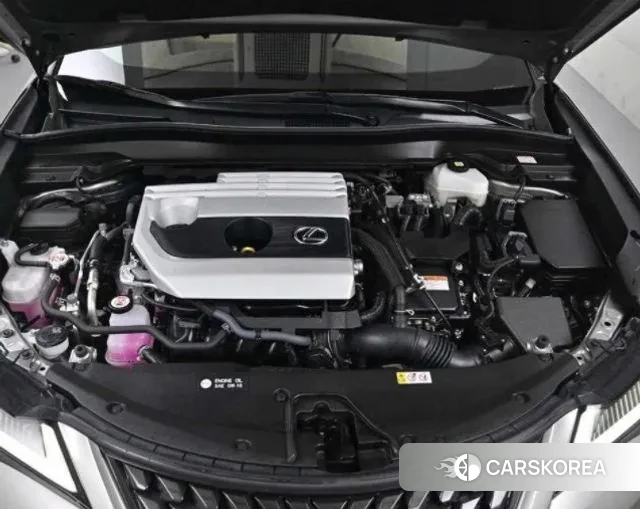 Lexus UX250h id 3052851 из Кореи 16