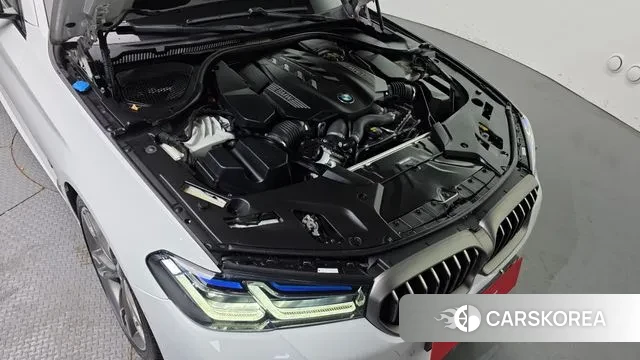 BMW 5 Series (G30) id 3650188 из Кореи 16