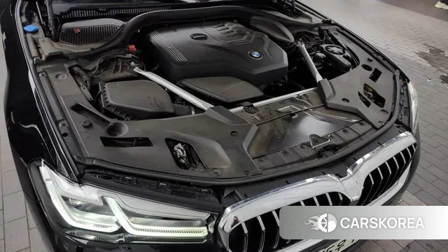 BMW 5 Series (G30) id 3031932 из Кореи 16