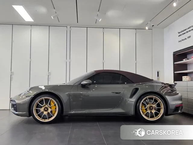 Porsche 911(992) id 3338754 из Кореи 8