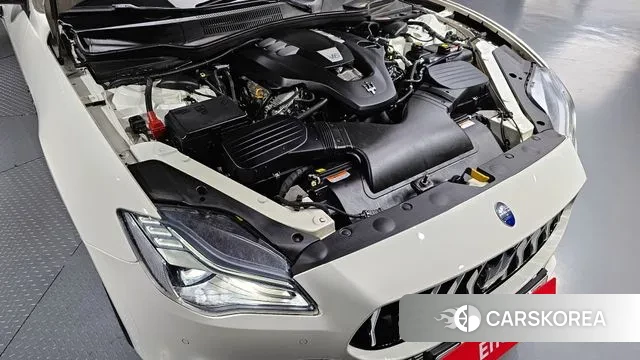 Maserati Quattroporte id 3509662 из Кореи 16