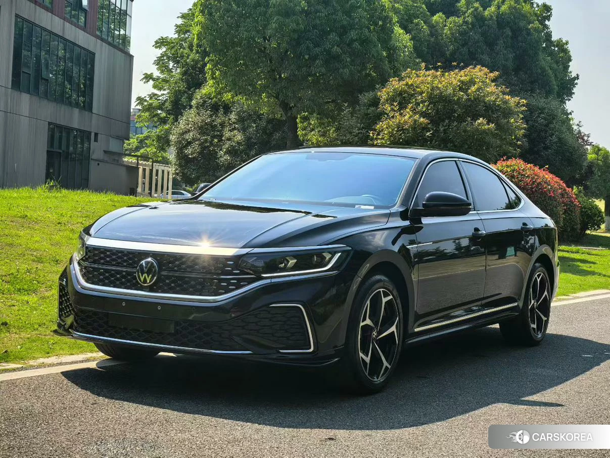 Volkswagen Passat 2025 Черный из Китая, фото 6
