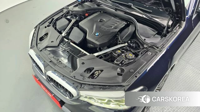BMW 5 Series (G30) id 4268839 из Кореи 16