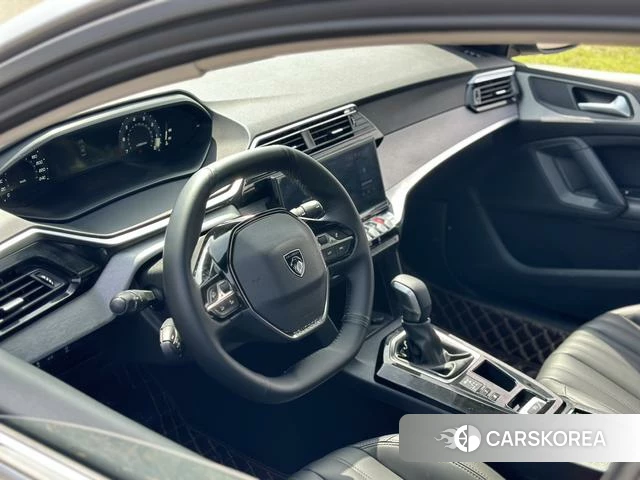 Peugeot 408 2023 Серебристо-серый из Китая, фото 6