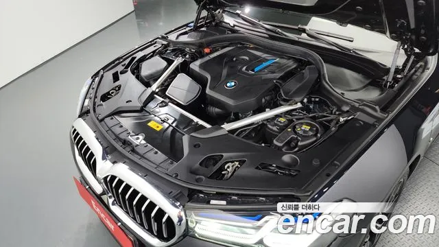 BMW 5 Series (G30) id 2838497 из Кореи 16