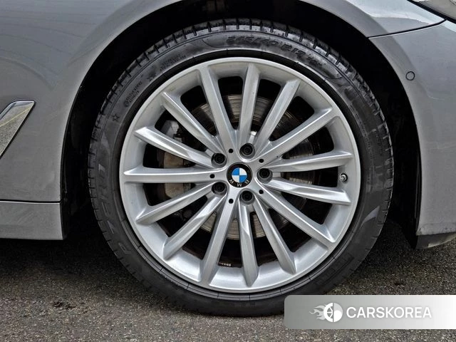 BMW 5 Series (G30) id 4262690 из Кореи 14