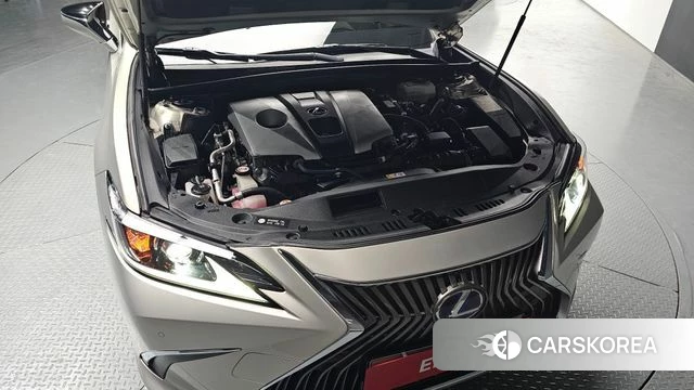 Lexus ES300h 7th generation id 3936780 из Кореи 16