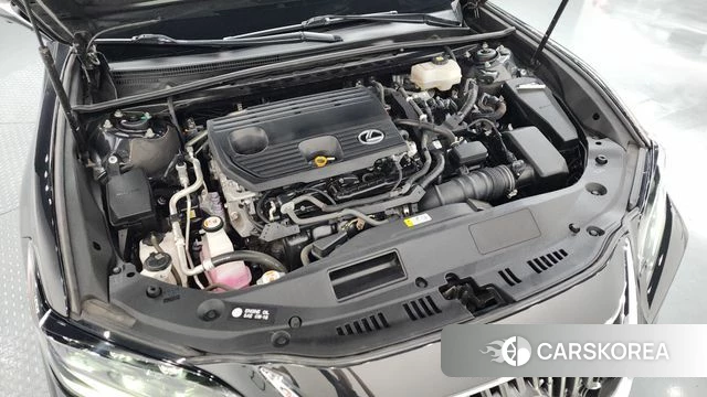 Lexus ES300h 7th generation id 4593526 из Кореи 16