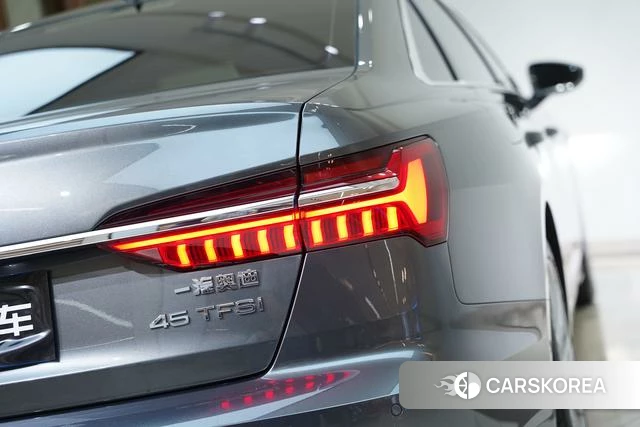 Audi A6L id 4301139 из Китая 16