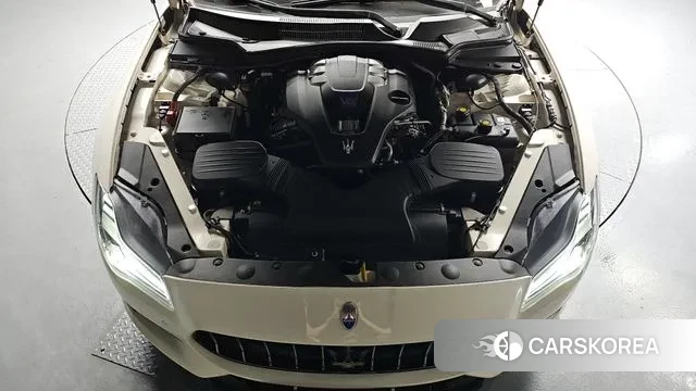 Maserati Quattroporte id 3123277 из Кореи 16