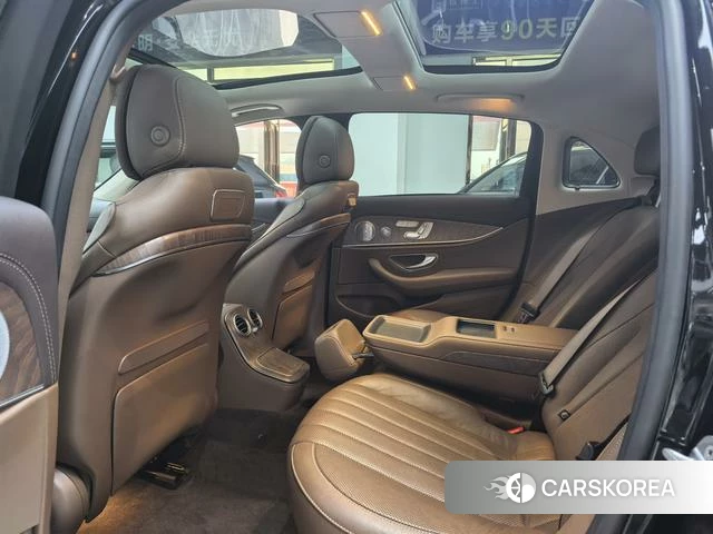 Mercedes-Benz E-class id 4259429 из Китая 7