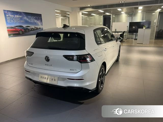 Volkswagen Golf 2025 Белый из Китая, фото 6
