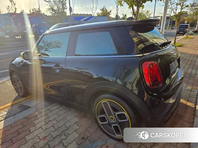 Mini Cooper Electric id 3342617 из Кореи 16