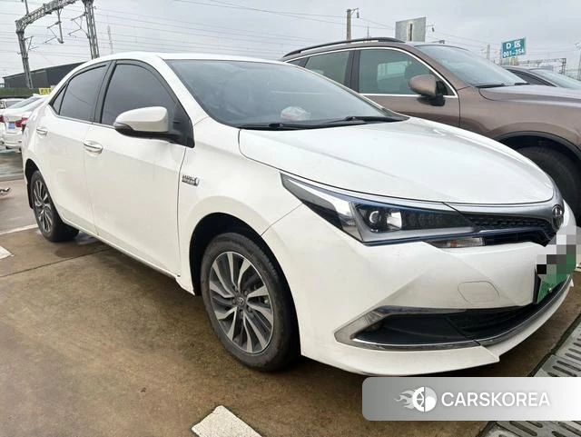 Toyota Corolla dual engine E+ 2022 Белый из Китая, фото 6