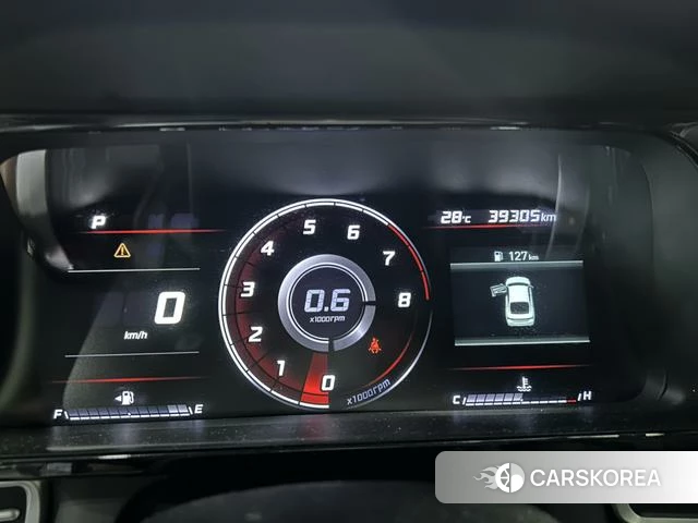 Hyundai Elantra 2023 Белый из Китая, фото 6