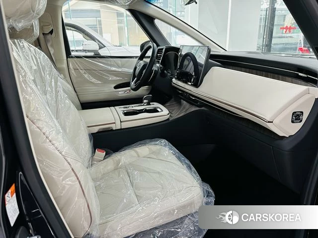 Lexus LM 2025 Черный из Китая, фото 6