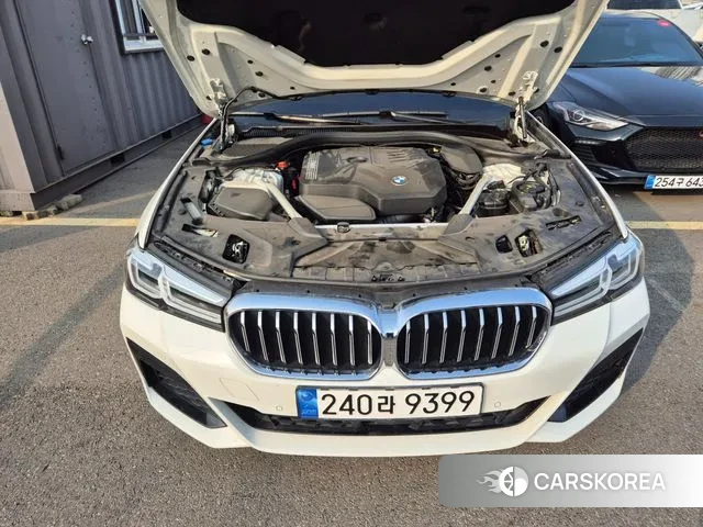 BMW 5 Series (G30) id 3625177 из Кореи 14