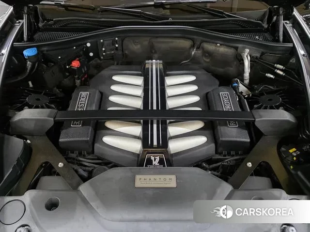 Rolls-Royce Phantom id 3612572 из Кореи 16