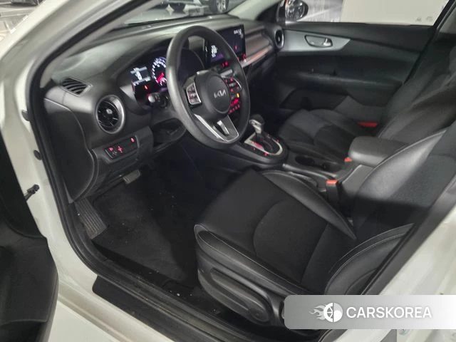 Kia The New K3 2nd generation 2022 Белый из Кореи, фото 6