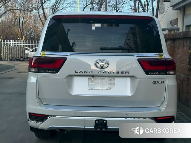 Toyota Land Cruiser (imported) 2025 Белый из Китая, фото 6