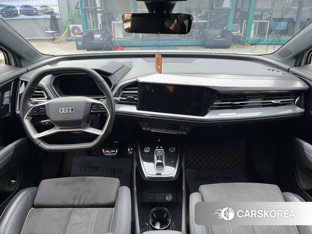 Audi Q4 e-tron 2023 Белый из Китая, фото 6