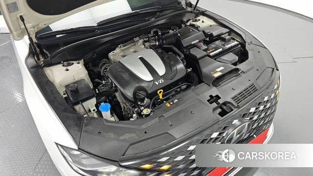 Hyundai The New Grandeur IG id 4518123 из Кореи 32