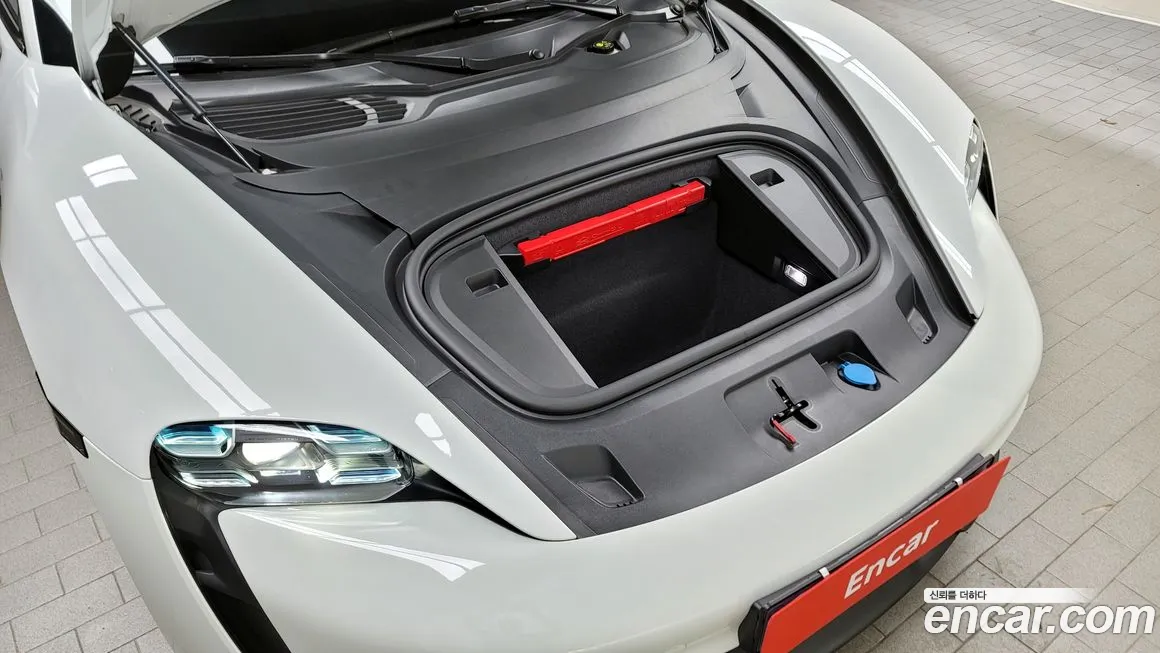 Porsche Taycan id 1557638 из Кореи 16