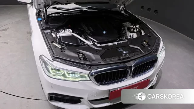 BMW 5 Series (G30) id 3055538 из Кореи 16