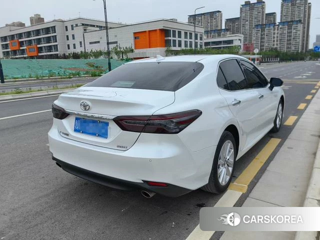Toyota Camry 2022 Белый из Китая, фото 6