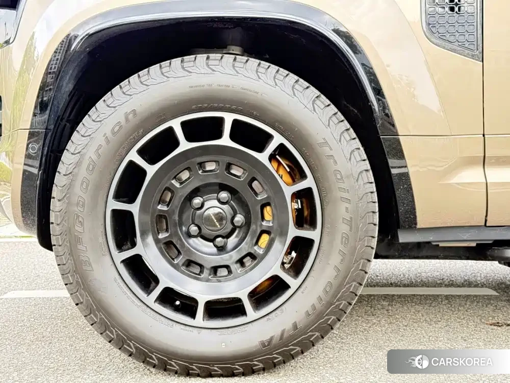 Land Rover Defender id 4548357 из Китая 33