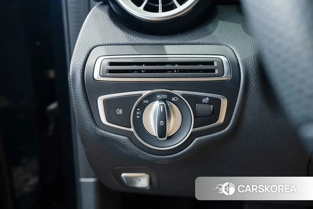 Mercedes-Benz Class C id 4216975 из Китая 35