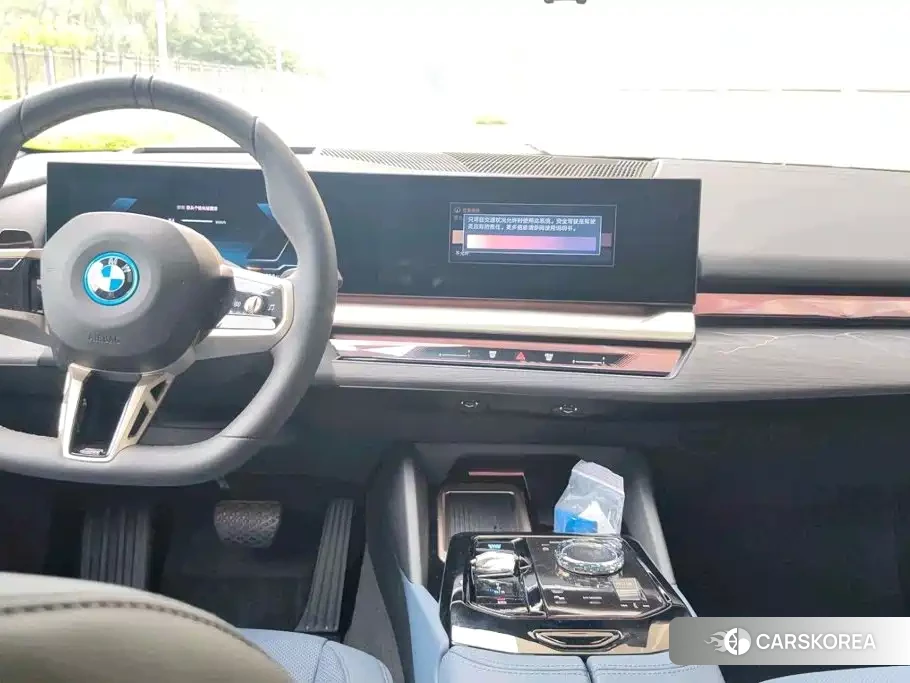 BMW i5 id 4600642 из Китая 9
